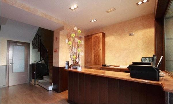 Hostal Avenida Barajas Madrid Ngoại thất bức ảnh