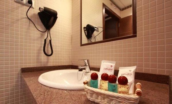 Hostal Avenida Barajas Madrid Phòng bức ảnh